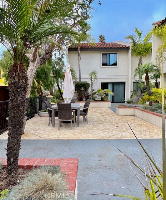 Detail Gallery Image 24 of 30 For 1301 S Catalina #K,  Redondo Beach,  CA 90277 - 2 Beds | 3 Baths