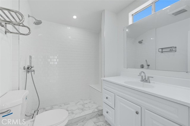 229 16th Place, Manhattan Beach CA: https://media.crmls.org/medias/944cc507-18fb-4154-8327-143458ace445.jpg