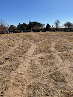 Detail Gallery Image 2 of 20 For 13580 El Cariso, Victorville,  CA 92392 - – Beds | – Baths