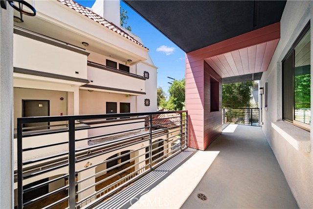 150 S Oak Knoll Avenue, Pasadena CA: https://media.crmls.org/medias/944f0f35-b3b6-4a02-8bb0-0ebd0a8f8bbe.jpg