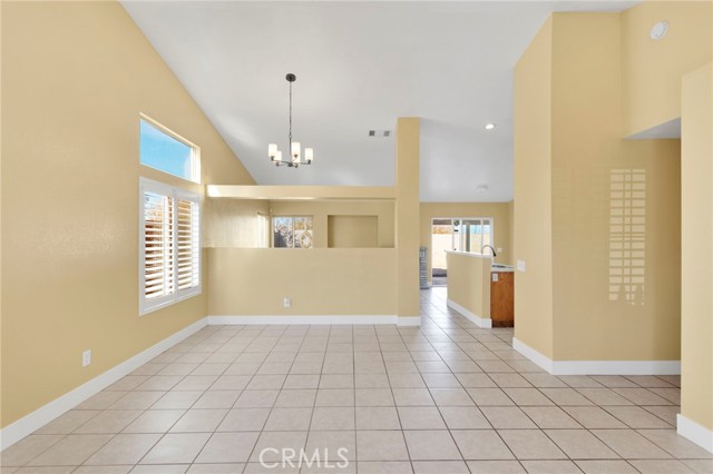 Detail Gallery Image 8 of 38 For 10958 Sherman Way, Adelanto,  CA 92301 - 4 Beds | 2 Baths