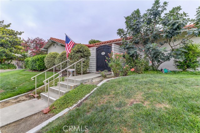 2023 Via Mariposa East #C, Laguna Woods, CA 92637