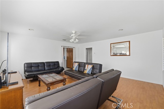 Detail Gallery Image 8 of 35 For 15223 Gridley, Norwalk,  CA 90650 - 2 Beds | 2 Baths