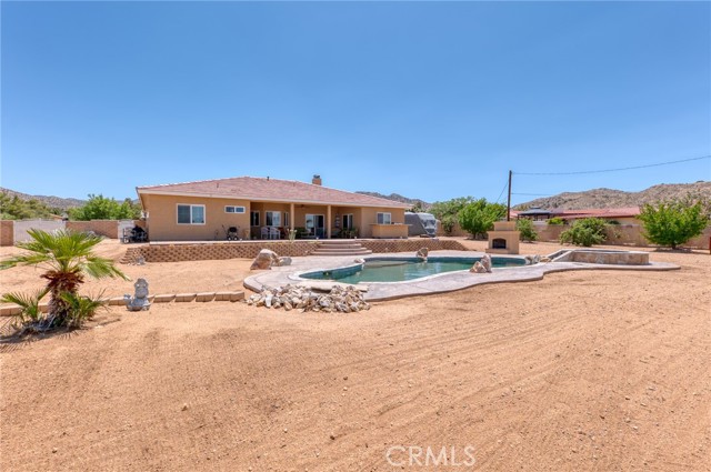 Detail Gallery Image 27 of 74 For 58598 Santa Maria Dr, Yucca Valley,  CA 92284 - 4 Beds | 3 Baths