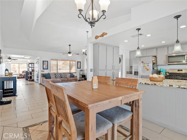 Detail Gallery Image 36 of 55 For 14798 Dos Palmas, Victorville,  CA 92392 - 4 Beds | 2 Baths