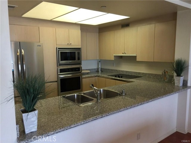 Detail Gallery Image 9 of 30 For 850 E Ocean Bld #1403,  Long Beach,  CA 90802 - 2 Beds | 2 Baths