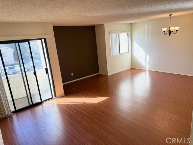 Detail Gallery Image 2 of 19 For 3105 Montrose Ave #3,  La Crescenta,  CA 91214 - 2 Beds | 2/1 Baths
