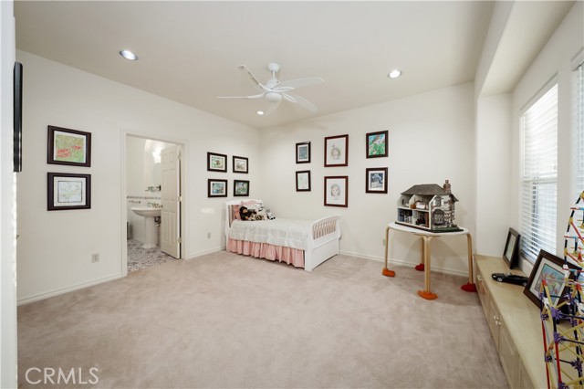 Detail Gallery Image 31 of 54 For 7301 Calle Sagrada, Bakersfield,  CA 93309 - 5 Beds | 4 Baths