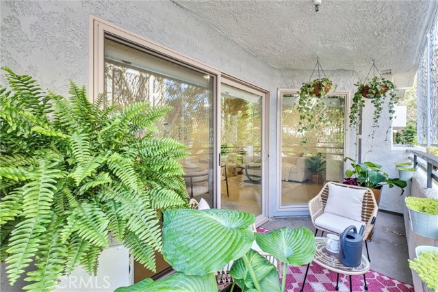 260 Cagney Lane, Newport Beach CA: https://media.crmls.org/medias/94510e63-d09e-4b05-a4bc-93a4f5e49a49.jpg