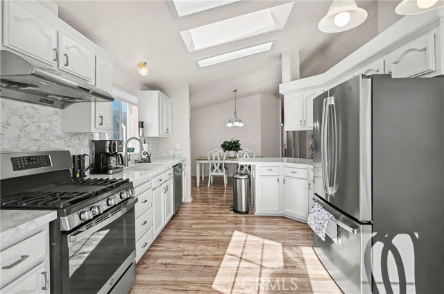 Detail Gallery Image 9 of 29 For 1537 White Pine #48,  Morro Bay,  CA 93442 - 3 Beds | 2 Baths