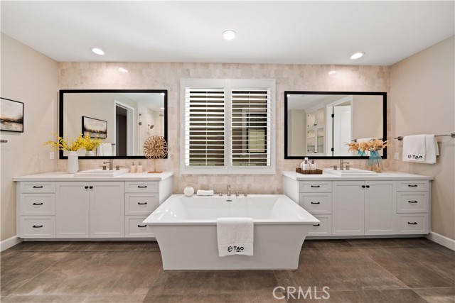 142 Salt spg, Irvine CA: https://media.crmls.org/medias/9451d869-4620-4ab1-9f19-75574f0dbfd7.jpg