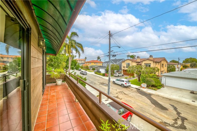 Detail Gallery Image 53 of 58 For 1113 Steinhart Ave, Redondo Beach,  CA 90278 - 3 Beds | 3 Baths