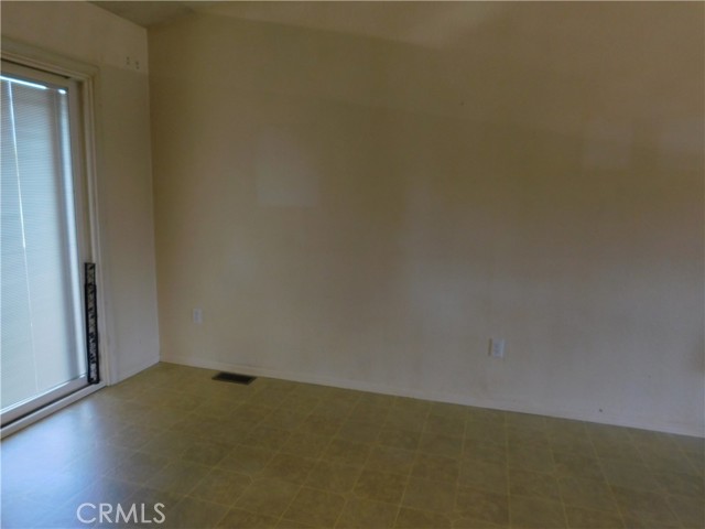 Detail Gallery Image 9 of 23 For 14323 Winchester, Mojave,  CA 93501 - 3 Beds | 2 Baths