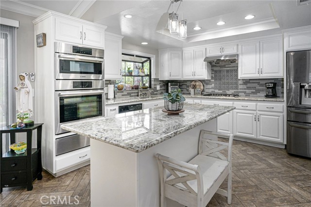Detail Gallery Image 12 of 45 For 41167 via Cielito, Temecula,  CA 92591 - 3 Beds | 3 Baths