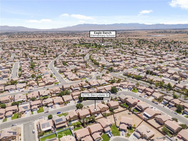 12776 Berrydale Street, Victorville CA: https://media.crmls.org/medias/9453c69f-5439-48f4-816b-db04a9580872.jpg
