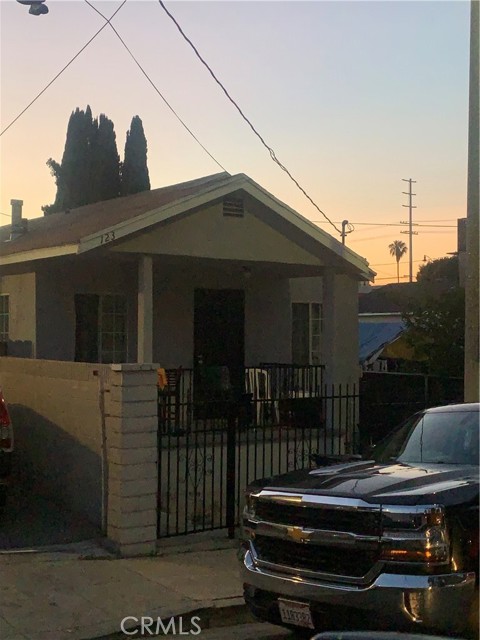 123 Rivera St, Los Angeles, CA 90063