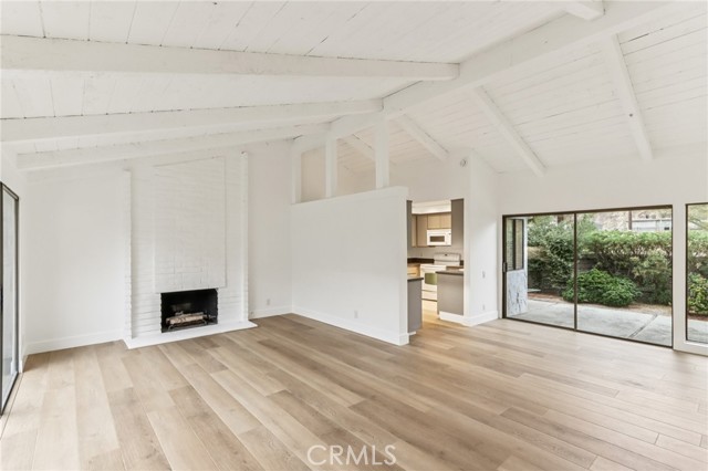 Detail Gallery Image 5 of 37 For 2542 Miramonte Cir #C,  Palm Springs,  CA 92264 - 3 Beds | 2/1 Baths