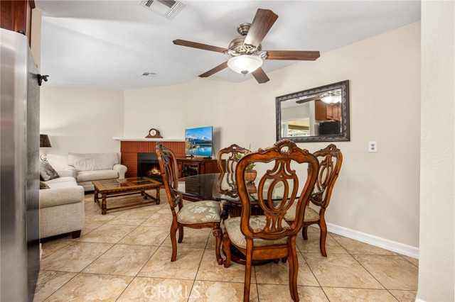 Detail Gallery Image 15 of 61 For 30176 Windward, Canyon Lake,  CA 92587 - 4 Beds | 2 Baths