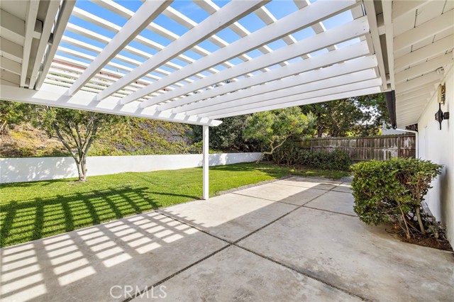 Detail Gallery Image 20 of 29 For 2960 Alta Laguna, Laguna Beach,  CA 92651 - 3 Beds | 2 Baths