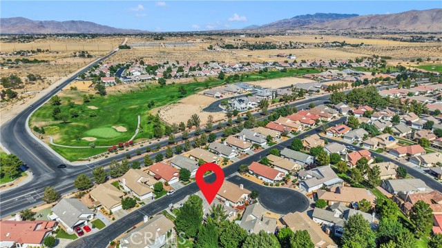 11246 Pleasant Hills Drive, Apple Valley CA: https://media.crmls.org/medias/9454bbce-80a2-48fe-9236-bb8486e56aae.jpg