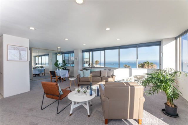 2999 E Ocean Blvd, Long Beach CA: https://media.crmls.org/medias/94556d15-0099-4ac7-966d-0e8a5999fbe1.jpg