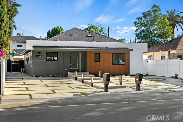 Detail Gallery Image 5 of 37 For 14242 Hortense, Sherman Oaks,  CA 91423 - 4 Beds | 4 Baths