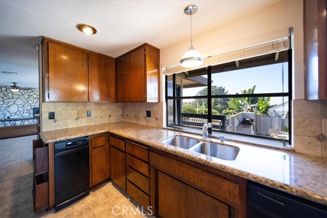 Detail Gallery Image 24 of 51 For 2995 Blackwell, Vista,  CA 92084 - 3 Beds | 2 Baths