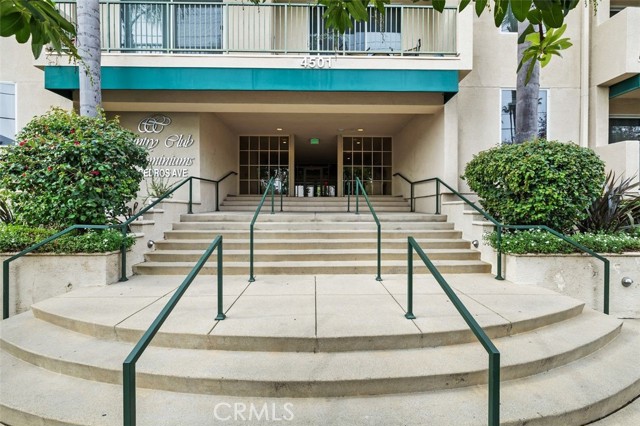Detail Gallery Image 28 of 35 For 4501 Cedros #239,  Sherman Oaks,  CA 91403 - 2 Beds | 2 Baths