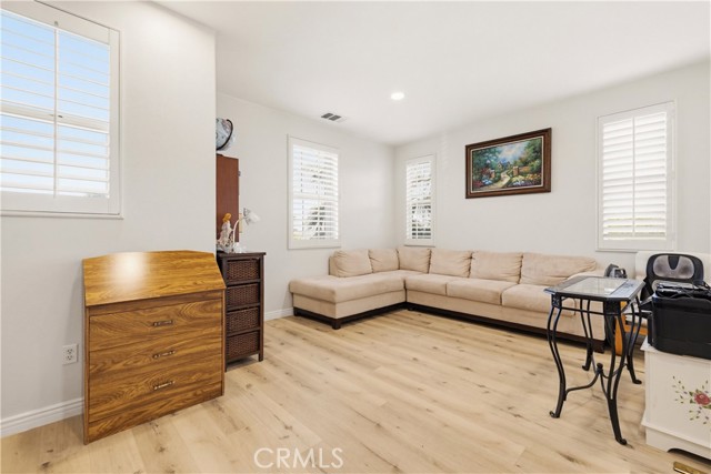 Detail Gallery Image 43 of 75 For 19721 Mathilde, Saugus,  CA 91350 - 5 Beds | 4 Baths