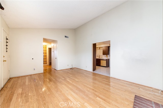 13143 Crowley Street, Arleta CA: https://media.crmls.org/medias/9456acff-9039-4e71-91b0-480bbc80cce5.jpg