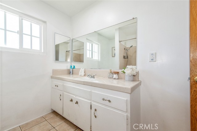 Image 13 of 31 For 1345 Jellick