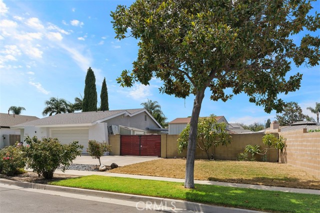 1817 N Symphony Street, Anaheim CA: https://media.crmls.org/medias/9456f819-b5fb-4fd0-8223-25d62796acdf.jpg