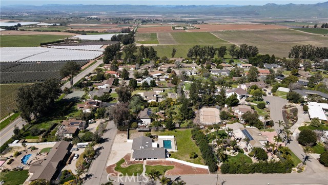 Detail Gallery Image 34 of 38 For 2135 Lake Marie Dr, Santa Maria,  CA 93455 - 5 Beds | 3 Baths