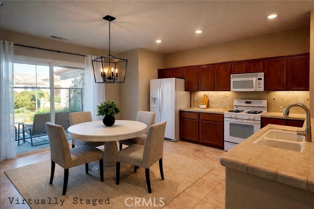 Detail Gallery Image 10 of 34 For 64243 Eagle Mountain Ave, Desert Hot Springs,  CA 92240 - 3 Beds | 2 Baths