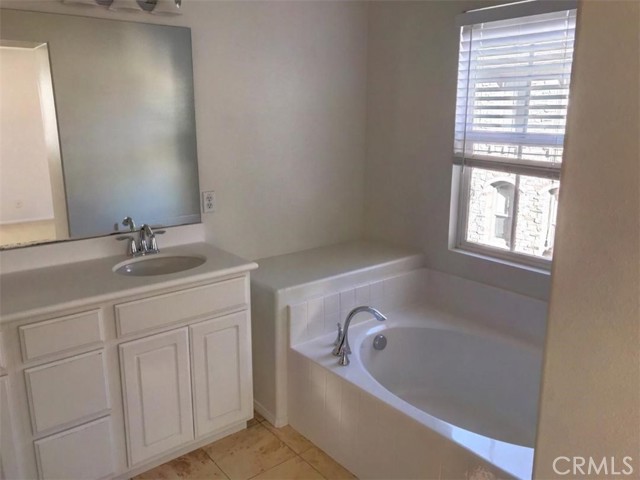 Detail Gallery Image 17 of 27 For 14975 S Highland Ave #17,  Fontana,  CA 92336 - 3 Beds | 2/1 Baths