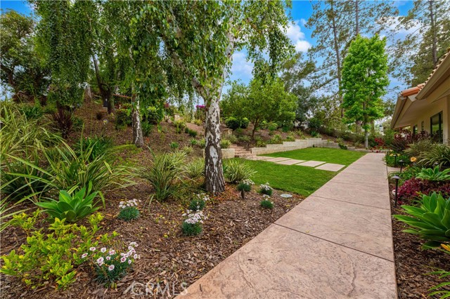 1525 Ramona Drive, Camarillo CA: https://media.crmls.org/medias/9459c444-da35-4878-ae73-f7e2019c1fab.jpg