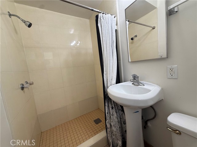 61 N Chester Avenue, Pasadena CA: https://media.crmls.org/medias/945a4be9-c7b9-4ef5-a08e-23ee852b41d3.jpg