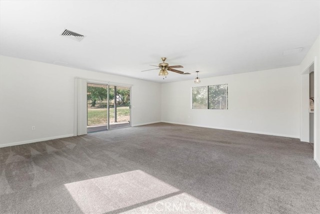 21999 Riverside Avenue, Red Bluff CA: https://media.crmls.org/medias/945a7f1c-43d2-415c-ad21-de2181313f48.jpg