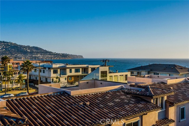1407 S Catalina Avenue, Redondo Beach CA: https://media.crmls.org/medias/945a83ee-9d47-4289-831c-48808c921c1c.jpg