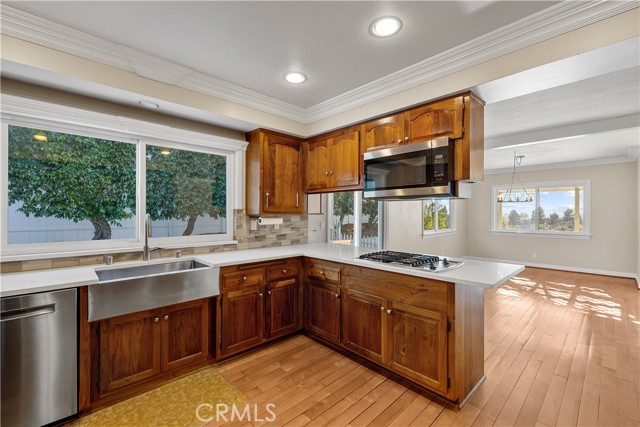 Detail Gallery Image 15 of 51 For 949 Falmouth St, Thousand Oaks,  CA 91362 - 4 Beds | 3/1 Baths