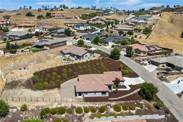 2650 Edgewood Court, Paso Robles CA: https://media.crmls.org/medias/945b7a57-5111-48bb-85ff-73551a3486f3.jpg