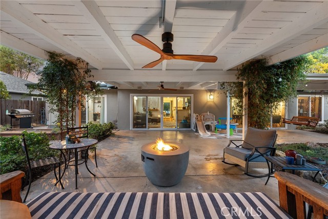 4835 Almidor Avenue, Woodland Hills CA: https://media.crmls.org/medias/945ba2d9-a911-4f2d-a2d2-cae4f96fbf16.jpg