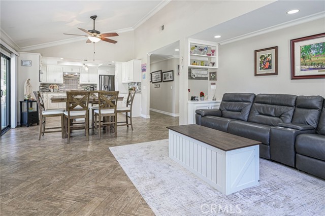 Detail Gallery Image 8 of 45 For 41167 via Cielito, Temecula,  CA 92591 - 3 Beds | 3 Baths
