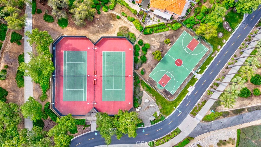 https://media.crmls.org/medias/945c10fd-4958-4fe8-aef5-4e21994ac85c.jpg?preset=X-Large