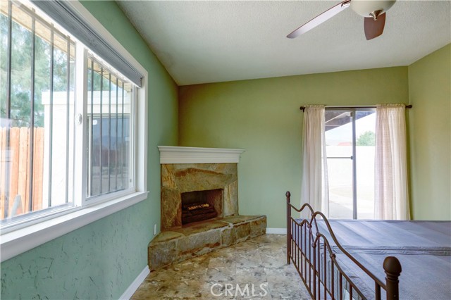 16811 Via Quedo, Desert Hot Springs CA: https://media.crmls.org/medias/945c85b9-f076-4ff7-ab60-df1a4eaddb63.jpg