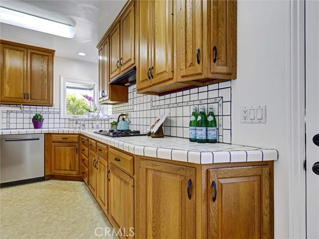 Detail Gallery Image 13 of 44 For 17032 Falda, Torrance,  CA 90504 - 3 Beds | 2 Baths