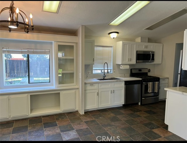 Detail Gallery Image 3 of 12 For 32720 Webb Drive, Wildomar,  CA 92595 - 3 Beds | 2 Baths