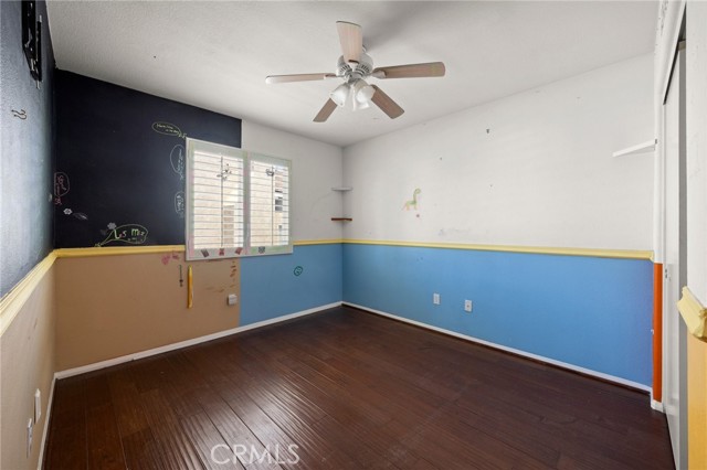 28335 Sycamore Drive, Saugus CA: https://media.crmls.org/medias/945d44a4-7f7a-4d2c-9f3f-00482c92eff5.jpg