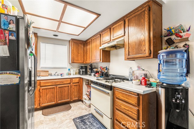 8020 Mckinley Avenue, South Gate CA: https://media.crmls.org/medias/945d614c-2ac4-46d7-911a-86cff806f648.jpg
