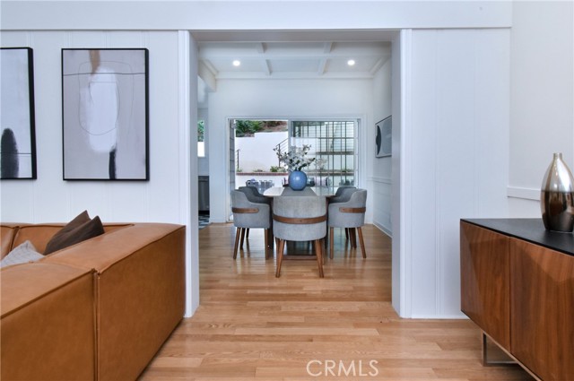 Detail Gallery Image 12 of 51 For 11042 Fruitland Dr, Studio City,  CA 91604 - 3 Beds | 4 Baths